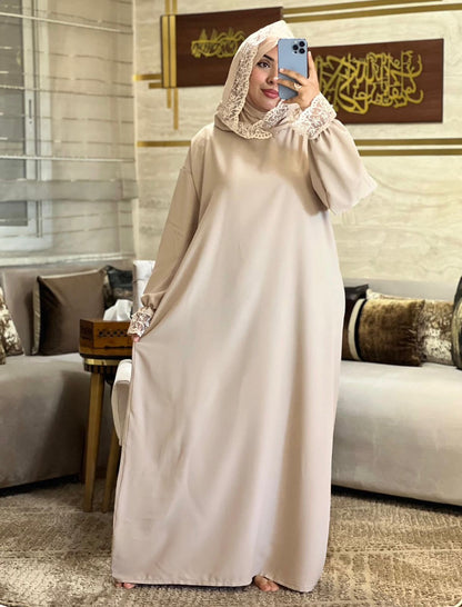 عباية مصممة بجودة عالية لتمنحكِ الراحة والأناقة في كل لحظة. مثالية للصلاة أو للخروج
