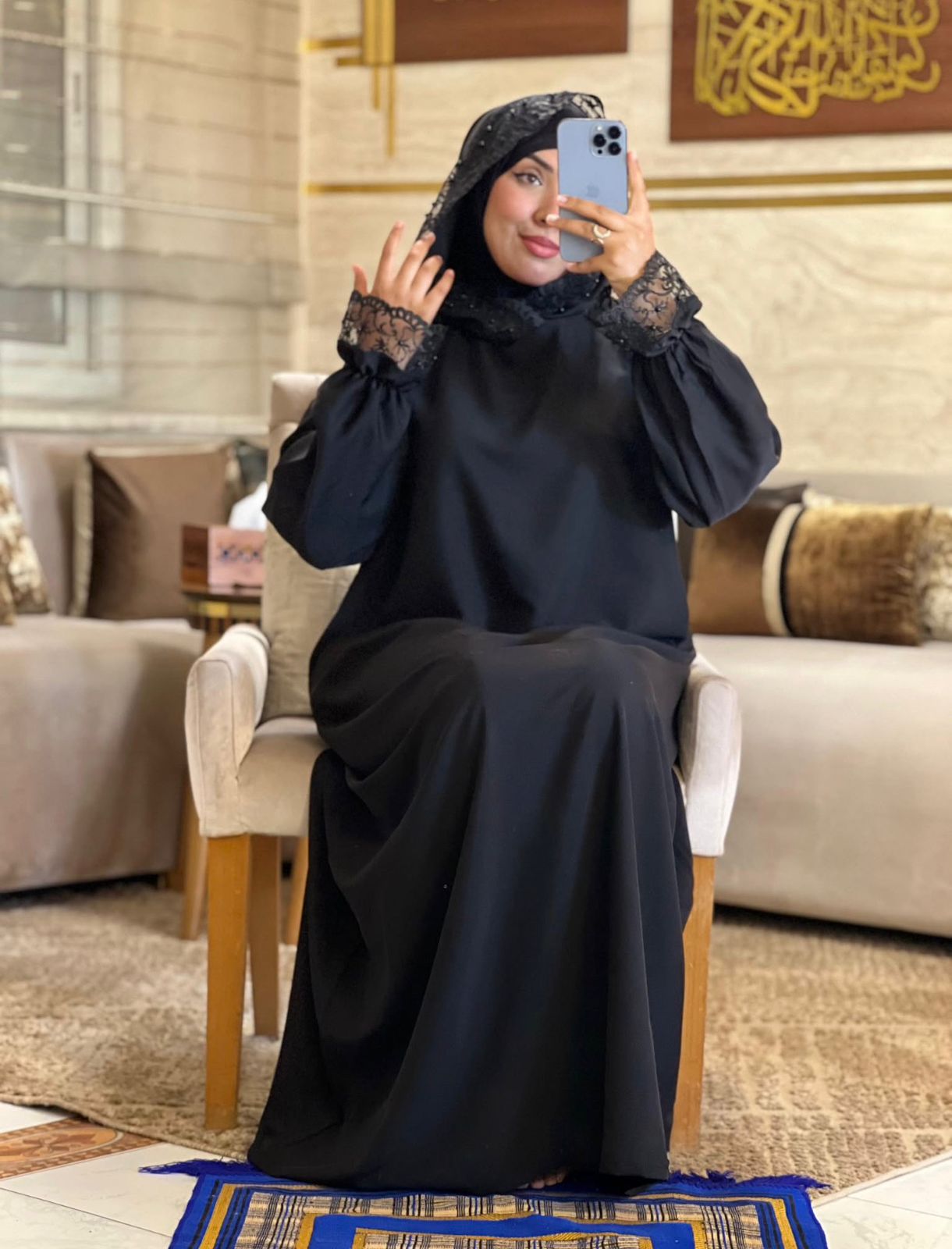 عباية مصممة بجودة عالية لتمنحكِ الراحة والأناقة في كل لحظة. مثالية للصلاة أو للخروج