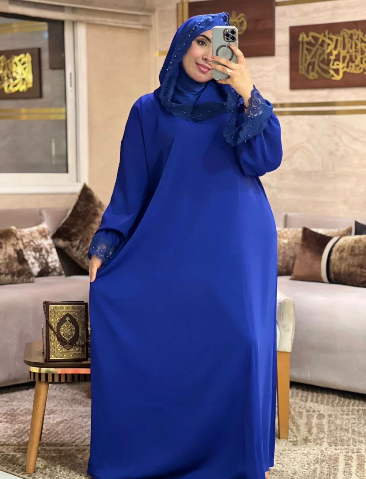 عباية مصممة بجودة عالية لتمنحكِ الراحة والأناقة في كل لحظة. مثالية للصلاة أو للخروج