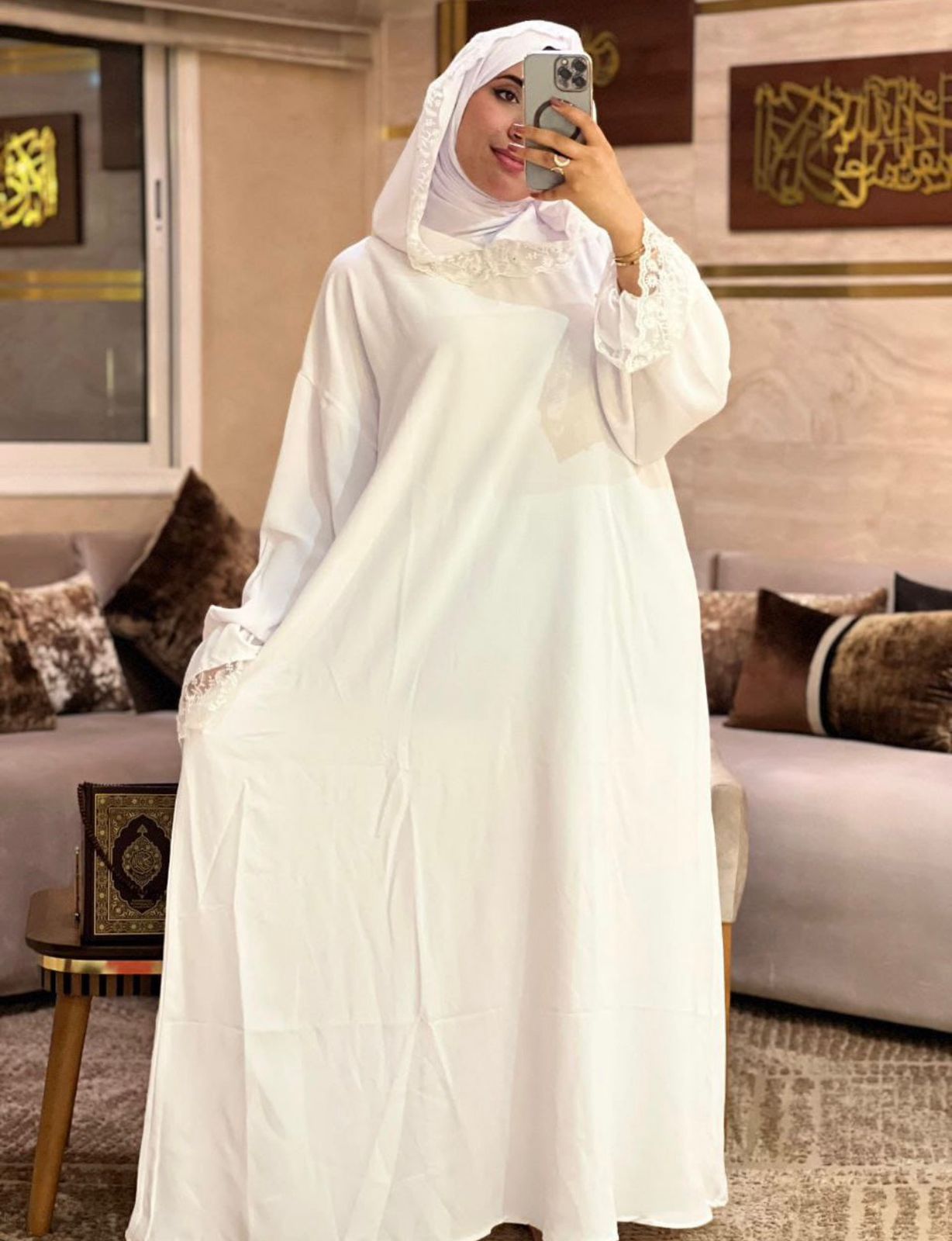 عباية مصممة بجودة عالية لتمنحكِ الراحة والأناقة في كل لحظة. مثالية للصلاة أو للخروج